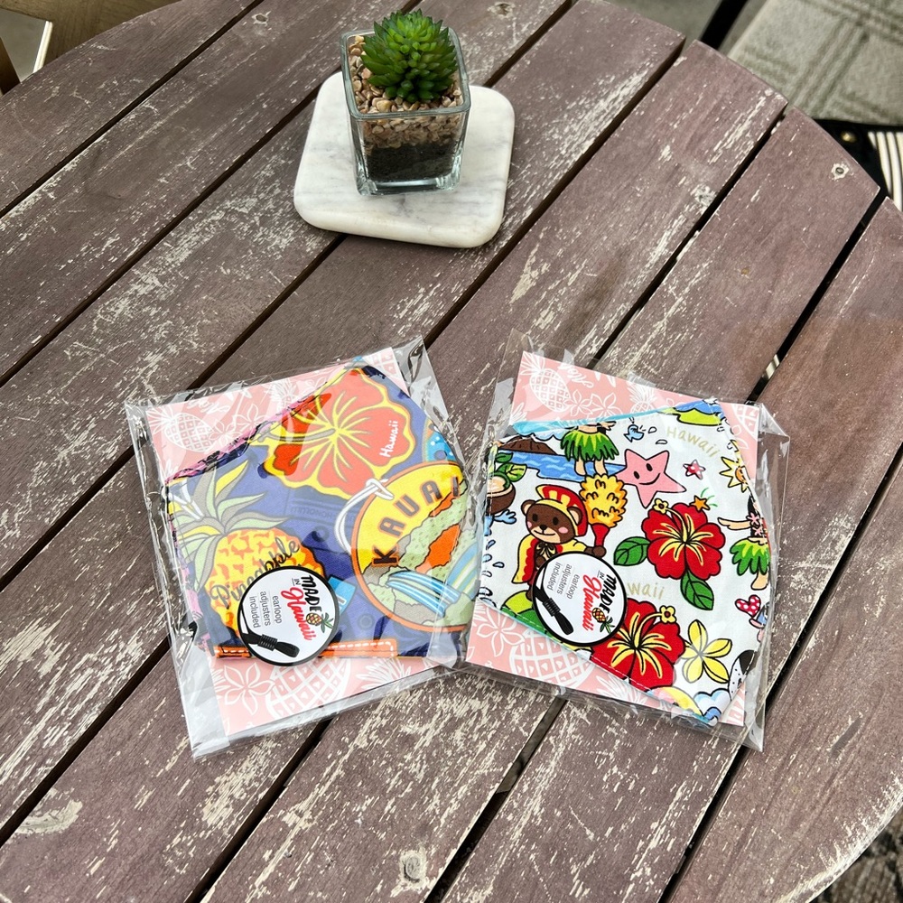 2 cotton face masks